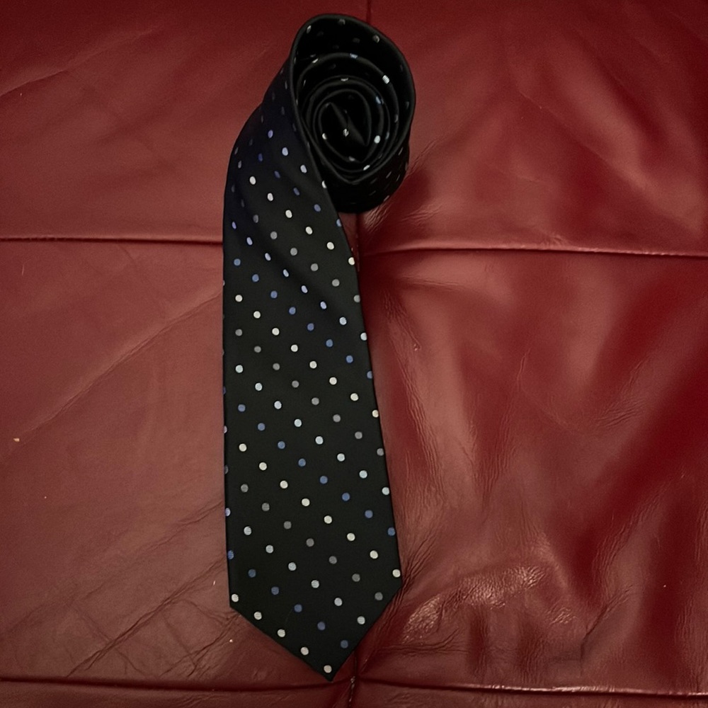 NWT Paul Fredrick Silk Tie Black w/ Blue Dots
